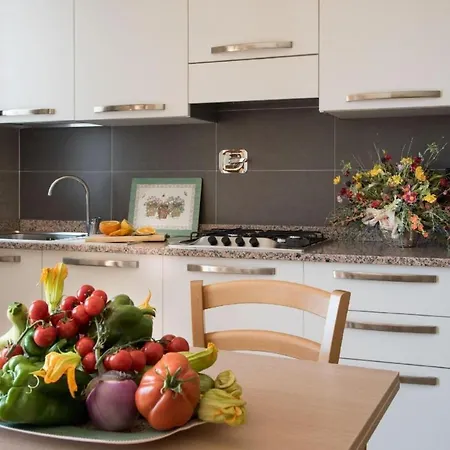 Geraumige Und Moderne Ferienwohnung An Der Italienischen Riviera Zwischen Alassio Und Finale Ligure * Pietra Ligure