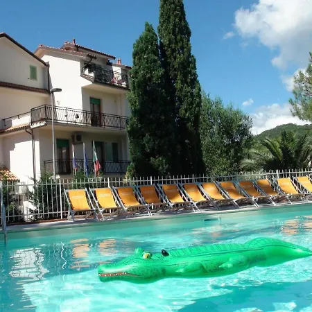 Geraumige Und Moderne Ferienwohnung An Der Italienischen Riviera Zwischen Alassio Und Finale Ligure