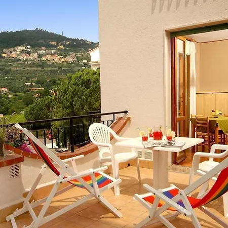 Geraumige Und Moderne Ferienwohnung An Der Italienischen Riviera Zwischen Alassio Und Finale Ligure
