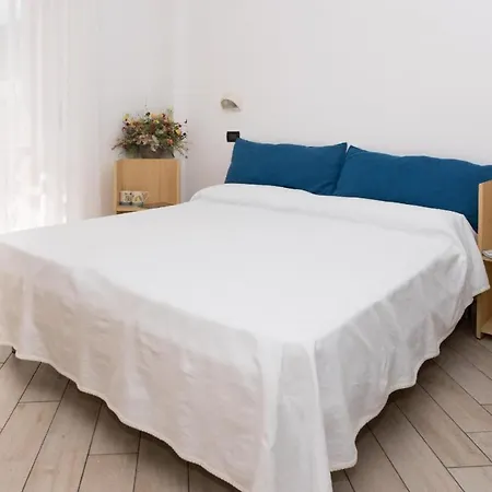 Apartment Geraumige Und Moderne Ferienwohnung An Der Italienischen Riviera Zwischen Alassio Und Finale Ligure Pietra Ligure
